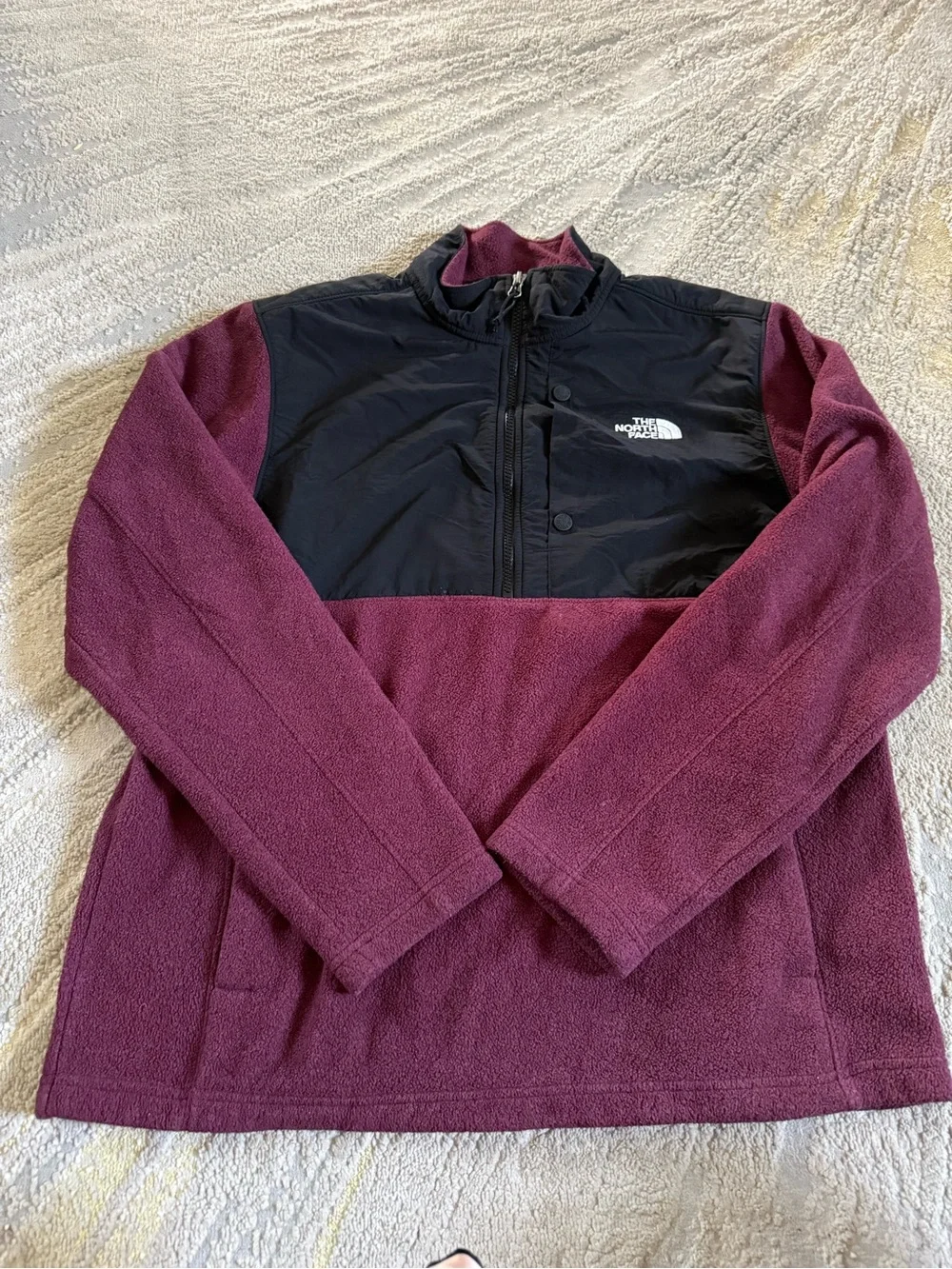 North Face Pullover fleece 200WT Tundra RTO Jacket 1/2 Zip black maroon large